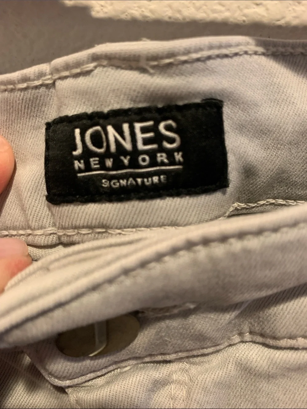 Jones New York Signature Womens Lexington Light Gray Slim Straight Jeans​